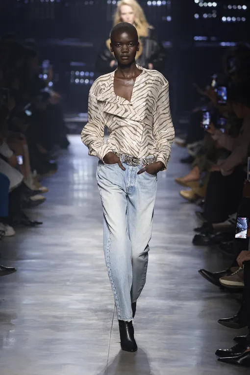 Otçul desenli şık ürünler