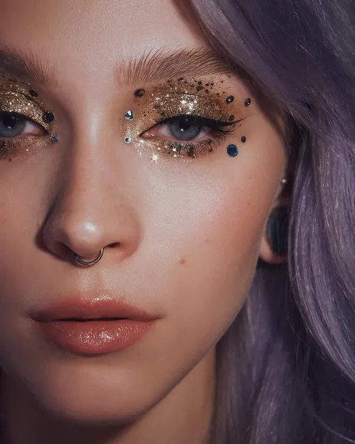 Как сделать прическу и макияж в стиле Extra Celestial