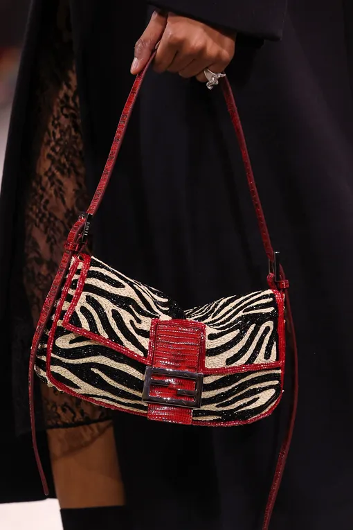 zebra desenli çanta